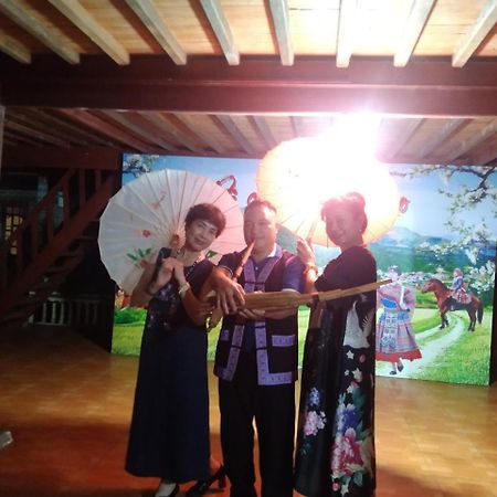 A Lin Homestay Bac Ha Exterior photo