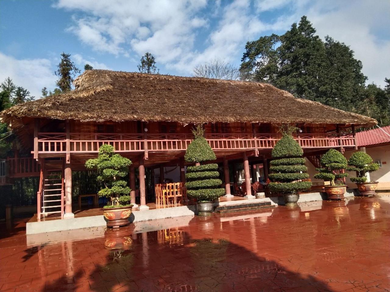 A Lin Homestay Bac Ha Exterior photo