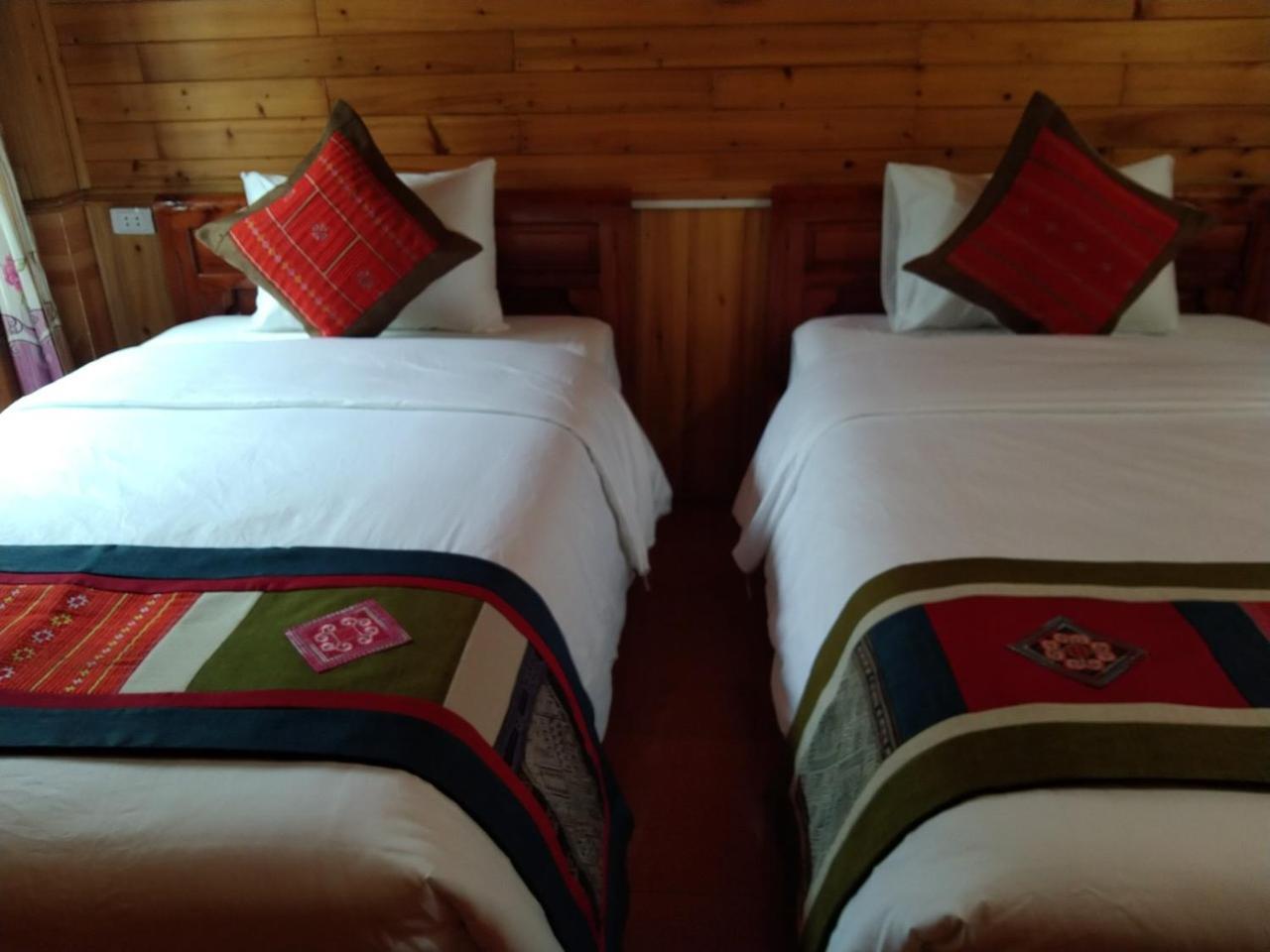 A Lin Homestay Bac Ha Exterior photo