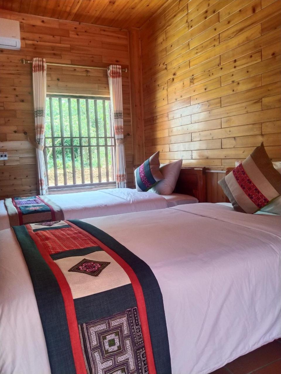 A Lin Homestay Bac Ha Exterior photo