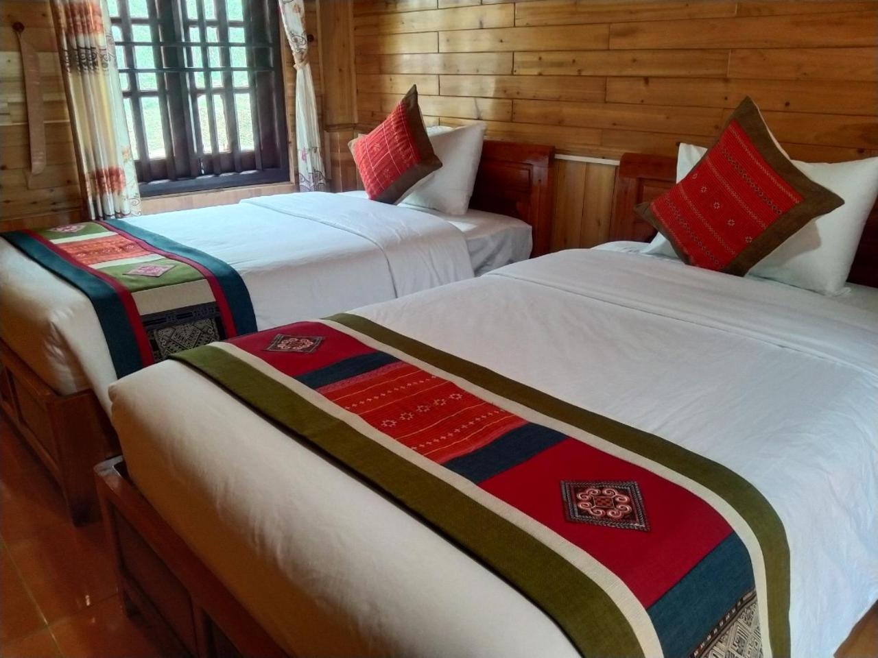 A Lin Homestay Bac Ha Exterior photo